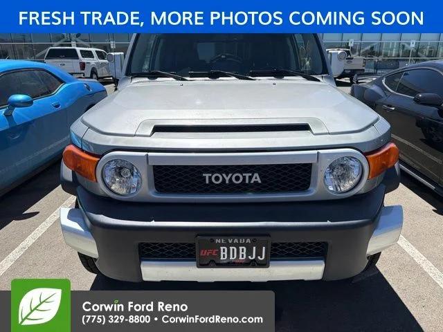 toyota fj cruiser 2010 JTEBU4BF1AK077385 image toyota fj cruiser 2010 JTEBU4BF1AK077385 image